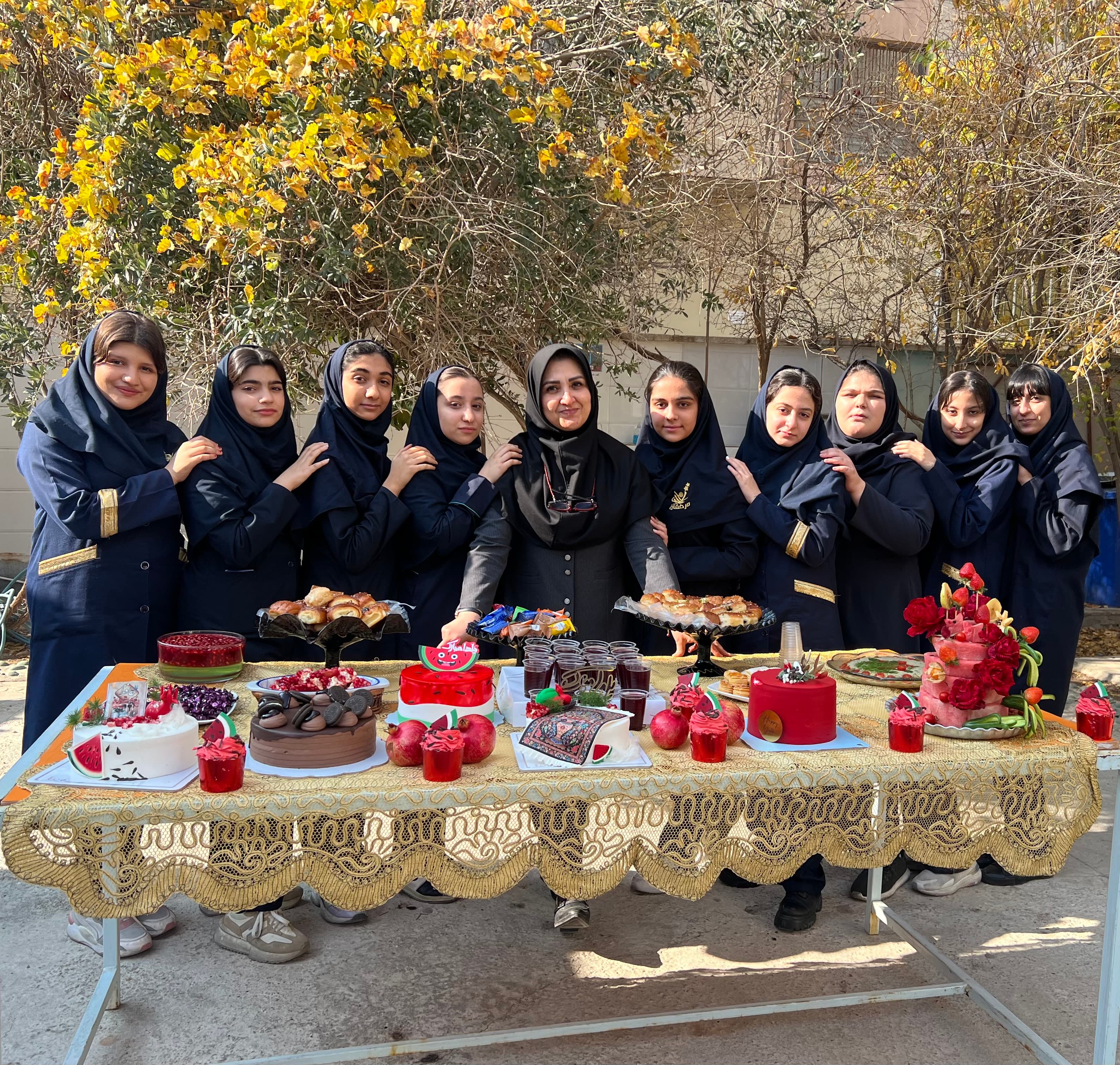 جشن یلدا دبیرستان درخشان ۱۴۰۳-۱۴۰۲