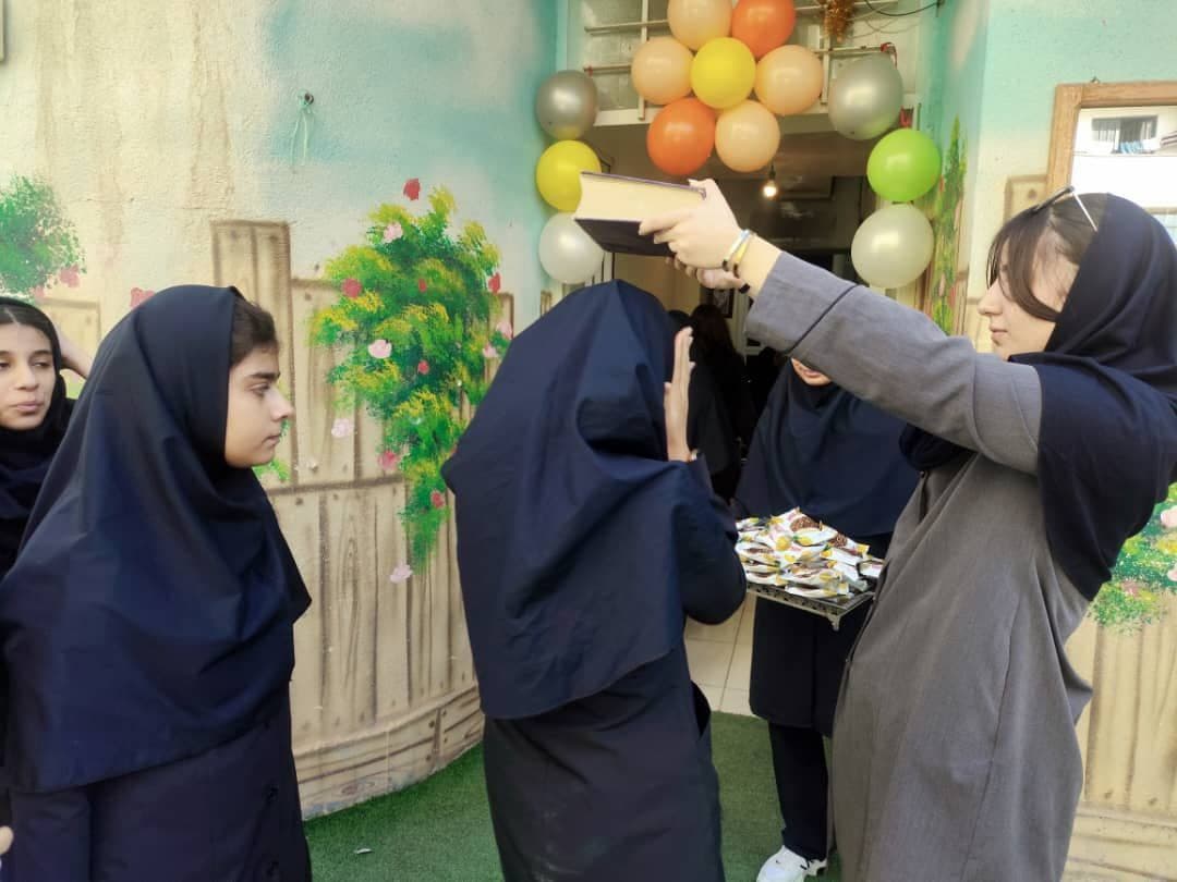 دبیرستان غیردولتی دخترانه درخشان